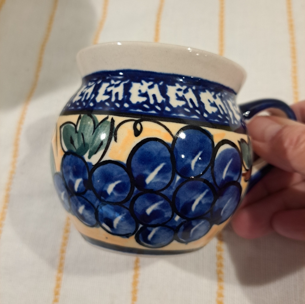 Blue Rose Polish Pottery Boleslawiec Grapes Bell Shaped Mug - Picture 3 of 6